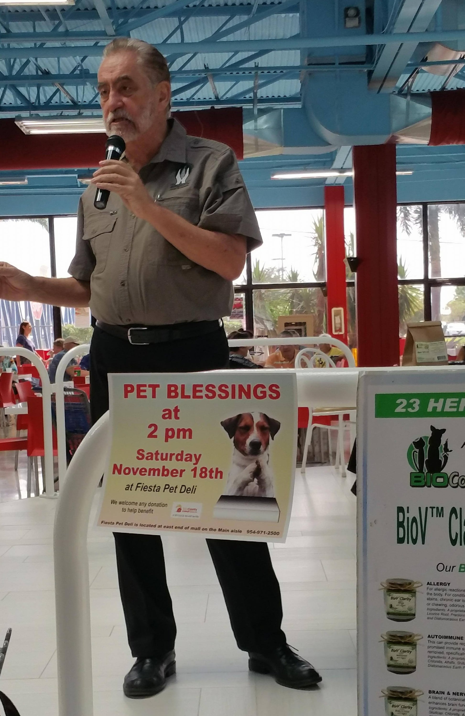 Bill from My Paleo Pet is speaking